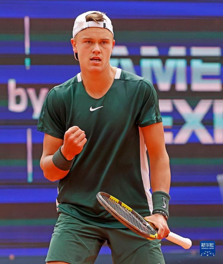 例并不鲜见 例并不鲜见