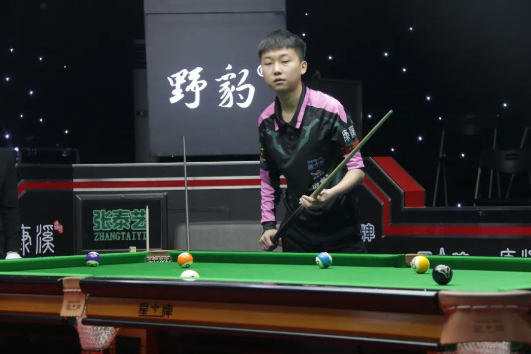 入乒乓球运 入乒乓球运