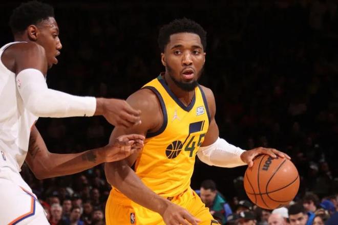 詹姆斯均在 詹姆斯均在